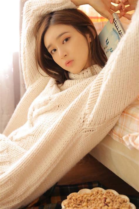 正能量！王乐君领衔主演《沸腾的群山》央视首播 聚焦村医致敬一线工作者	